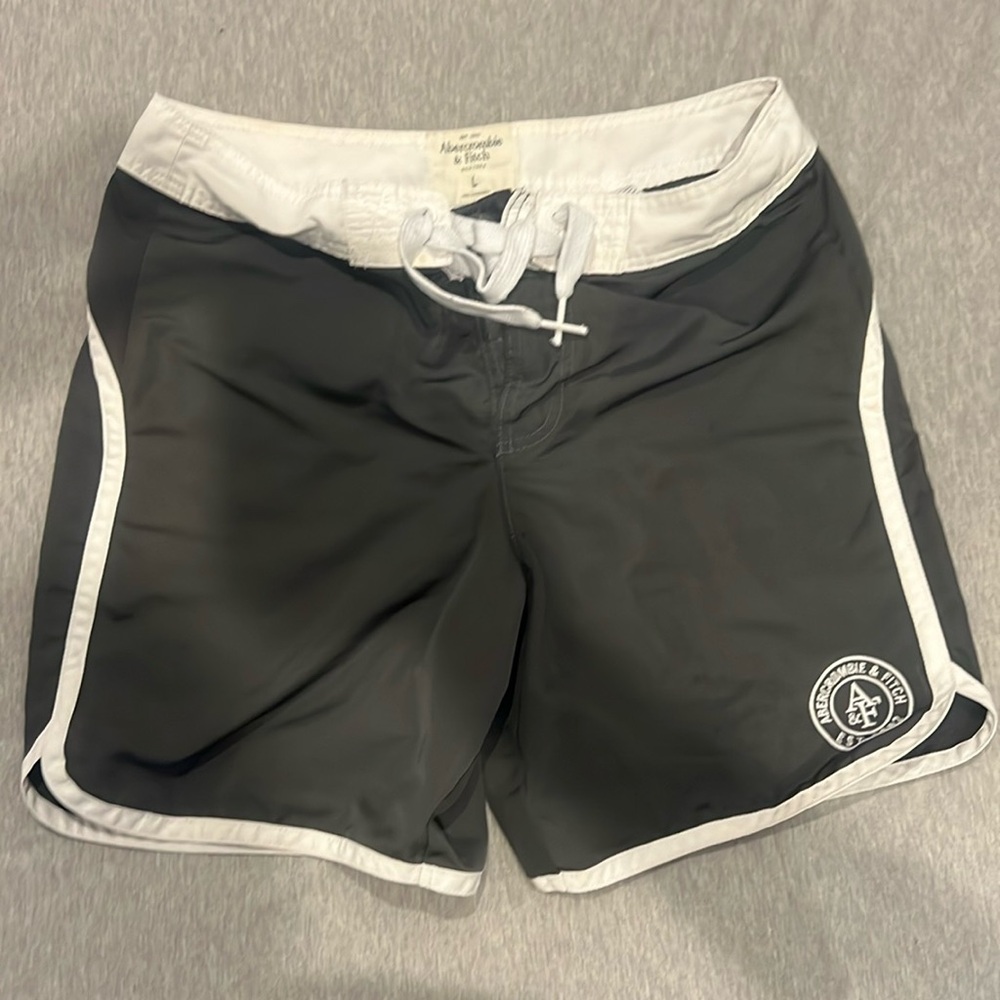 Mens Abercrombie Fitch unlined swim shorts. Grey/white. Large
